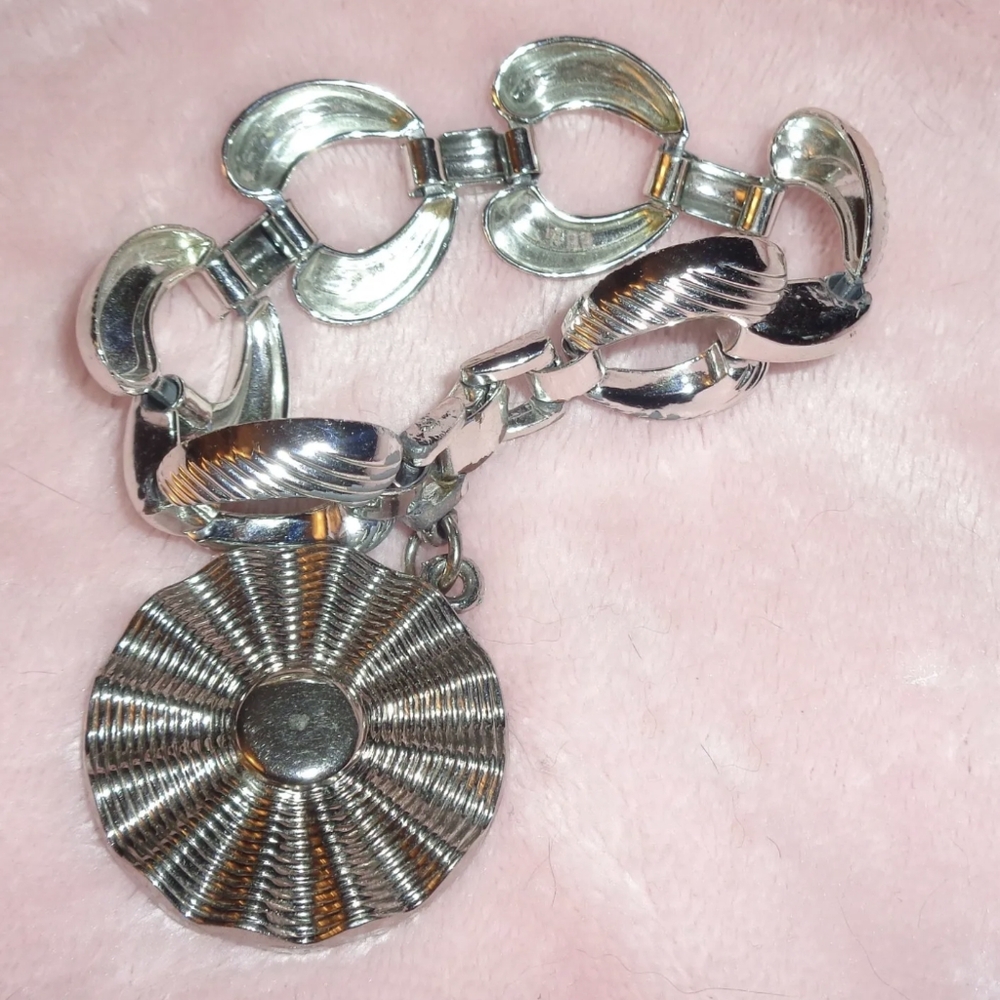 VTG Chunky Large Round Charm Bracelet Silver Tone Thick Link